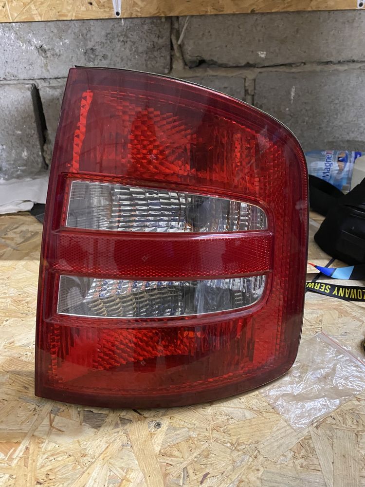 Lampy tył prawa lewa Skoda Fabia I