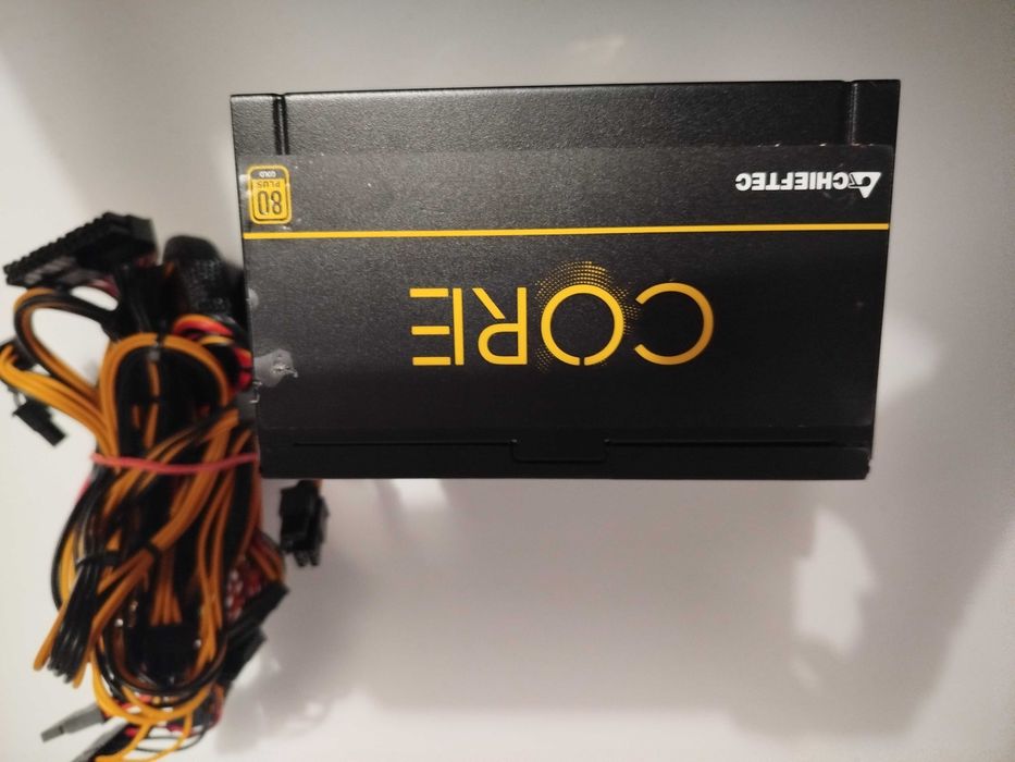 Zasilacz Chieftec BBS-700S 700W ATX 120mm 80+GOLD aPFC