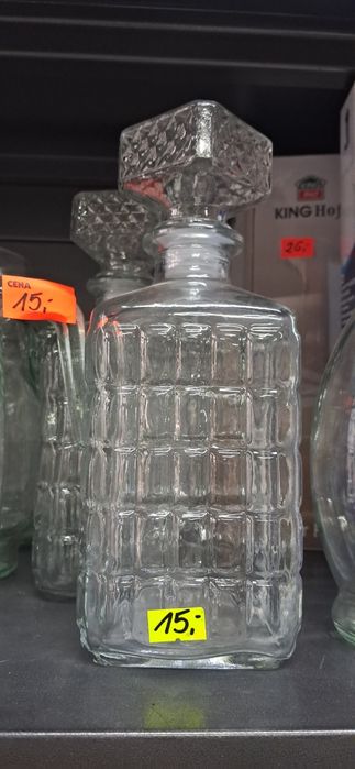 Szklana karafka z zamknięciem korkiem ozdobna