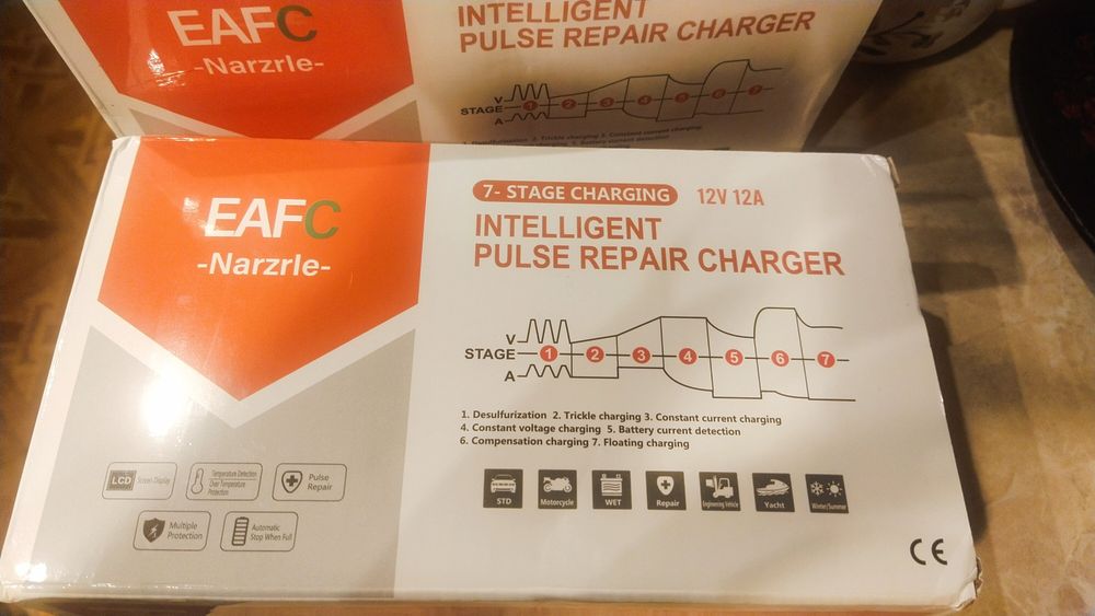 Автомобильное зарядное устройство 12 ампер , зарядка для акб , автомат