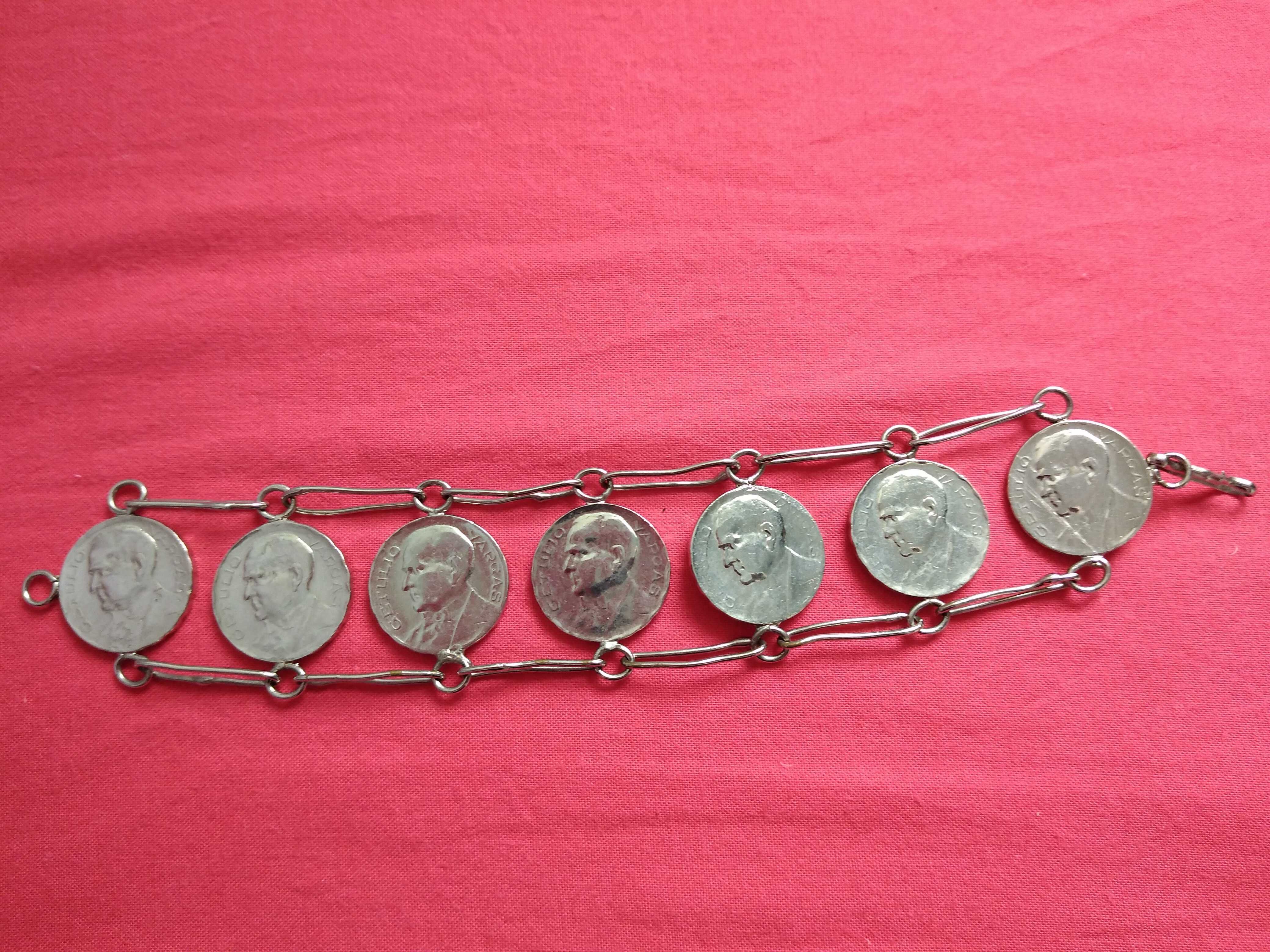 Pulseira de moedas