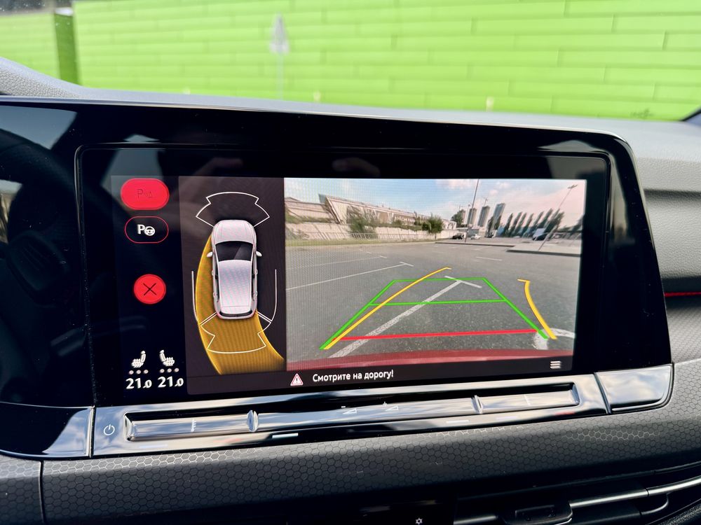 Volkswagen Golf GTI Official