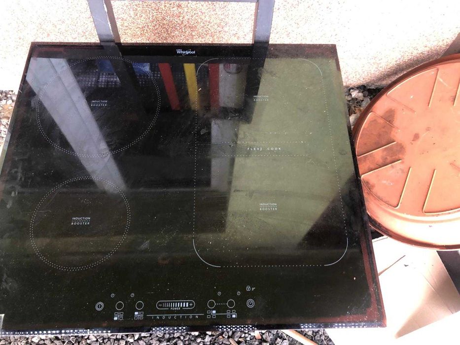 Płyta indukcyjna whirlpool  uszkodzona elektronika