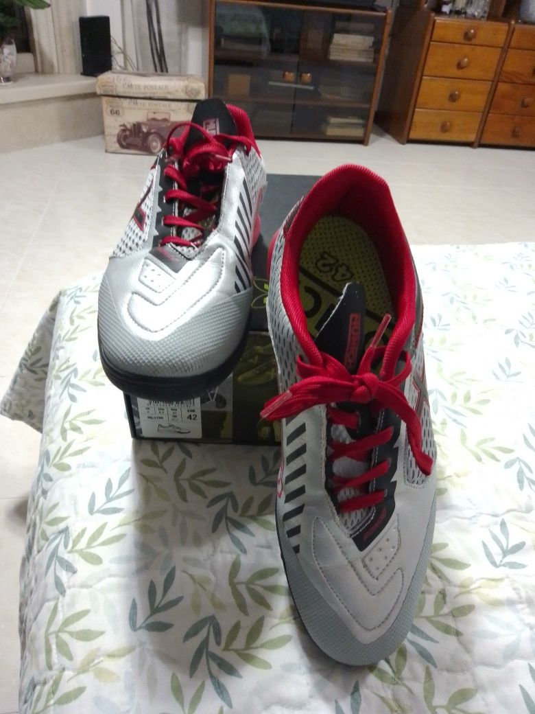 Sapatilhas futsal munich rond 06