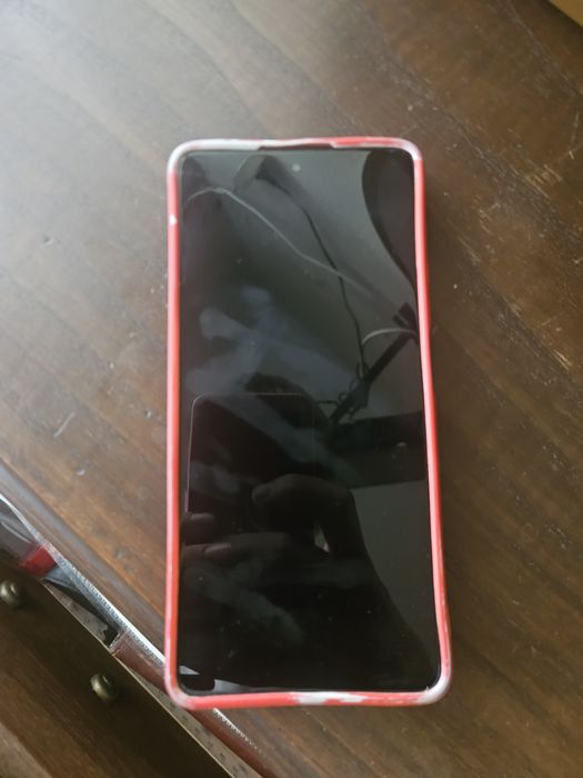 Xiaomi 11T pro com rachadura minima