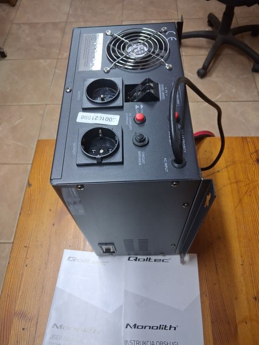 Inwerter solarny qoltec 700w/20a