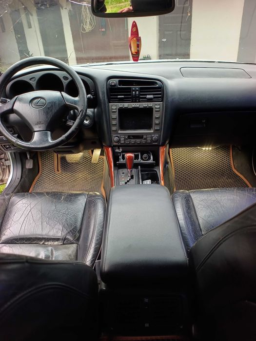 Продам лексус GS300