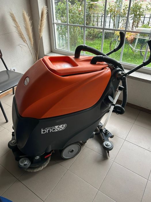 Auto lavadora a bateria " TSM Grande Brio 55"