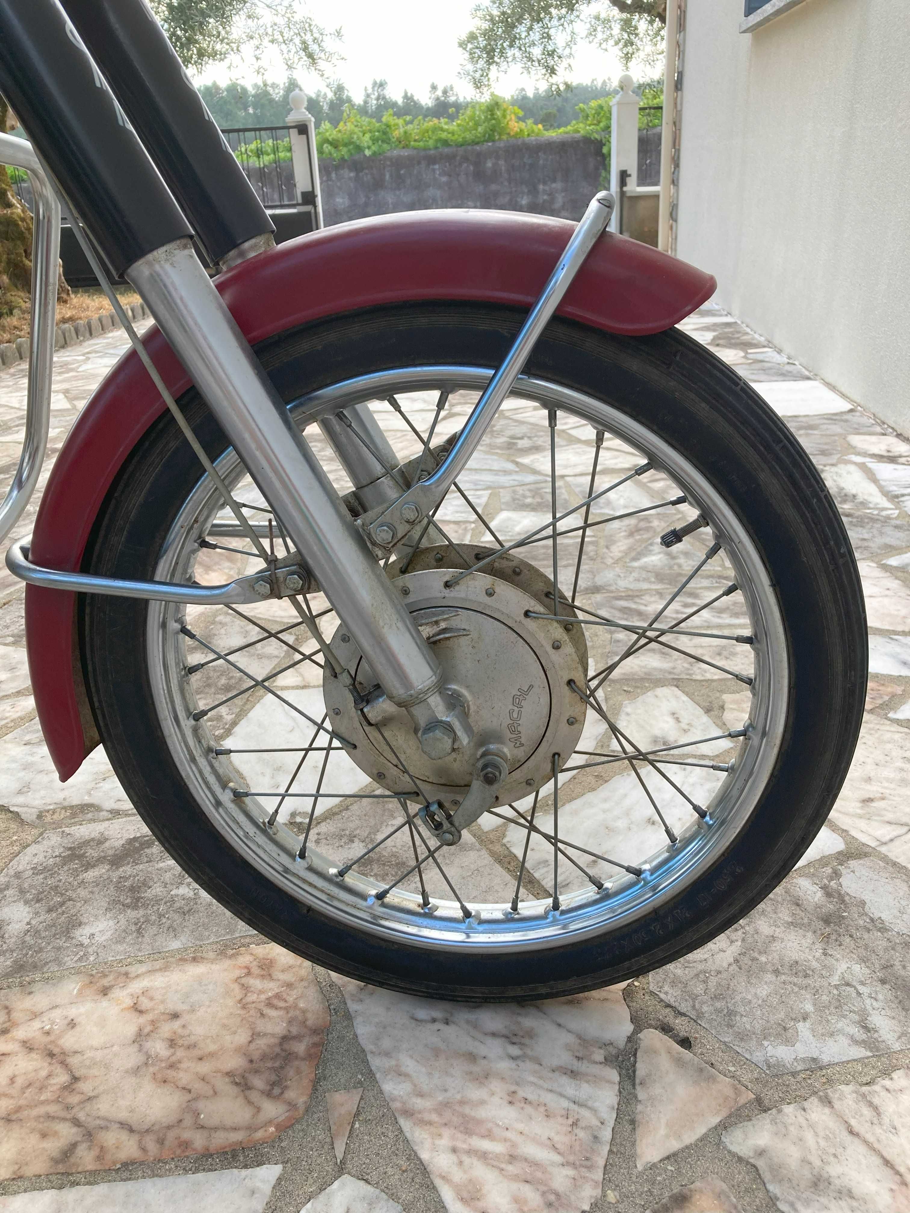 Macal M70 motorizada em primeira mão - Ano 1984 - Muito bom estado