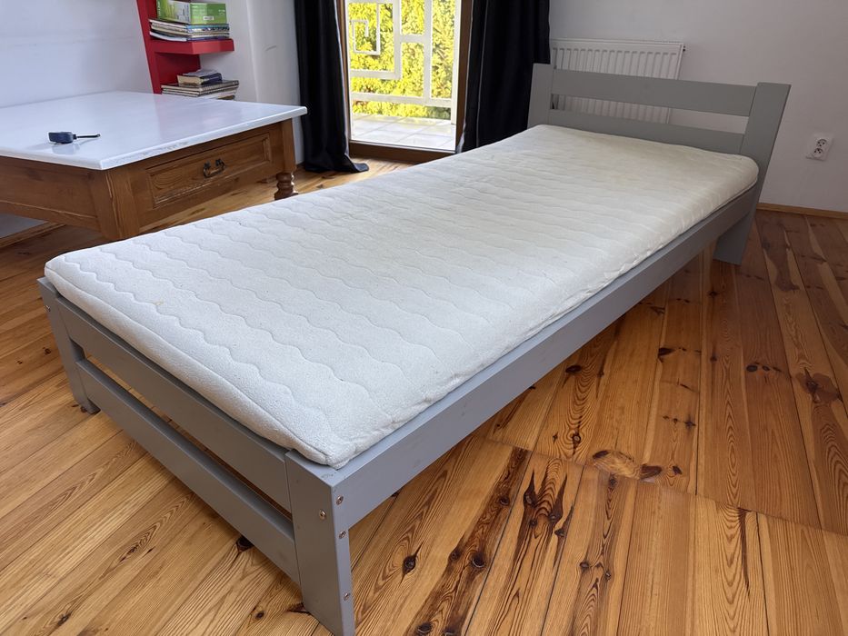 Łóżko z Materacem używane 98x205