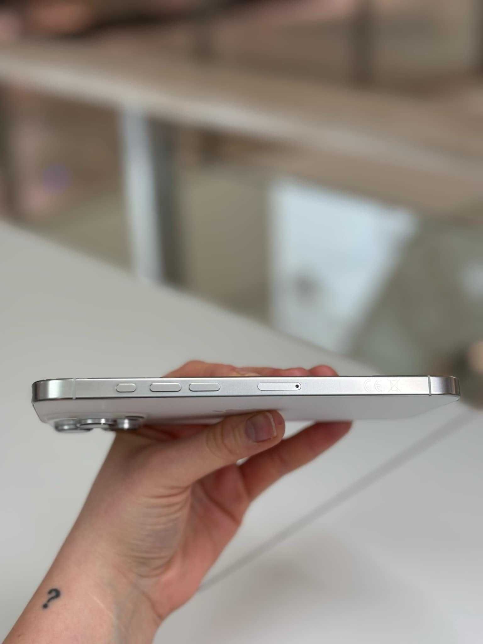 iPhone 16 Pro Max 256 GB White Titanium – jak nowy!
