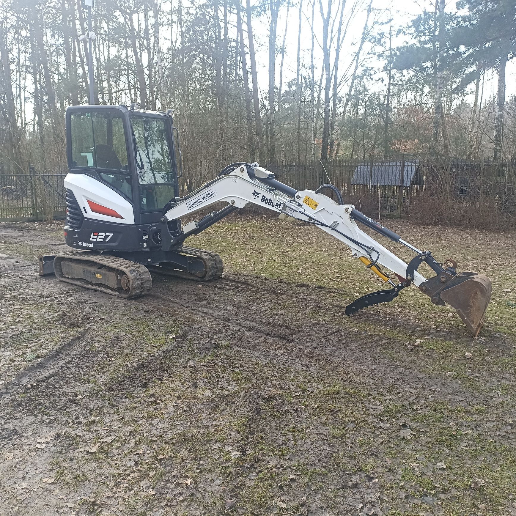 wypożyczalnia wynajem minikoparka mini koparka bobcat jcb cat operator