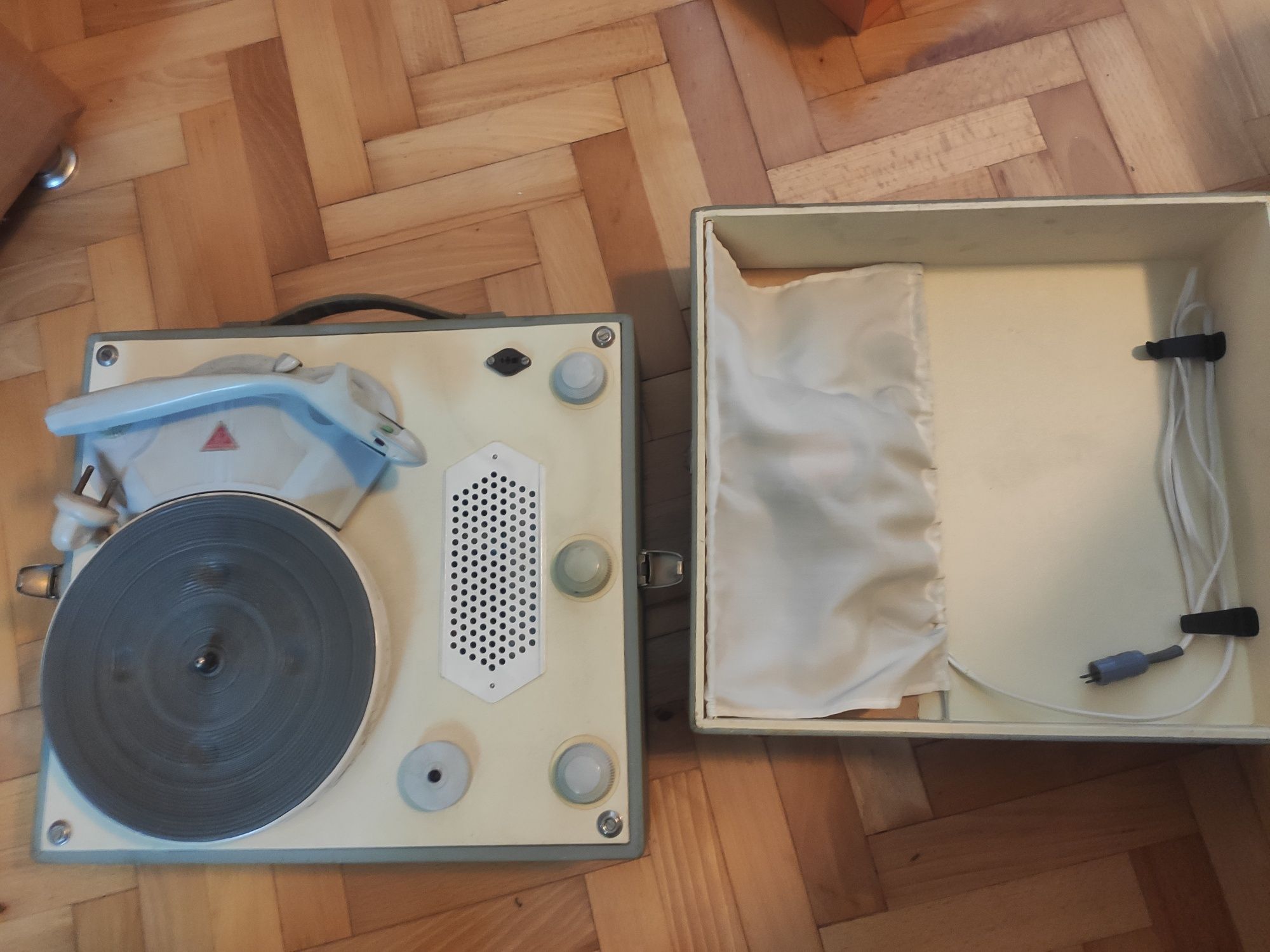 Adapter walizkowy gramofon bambino zabytek PRL
