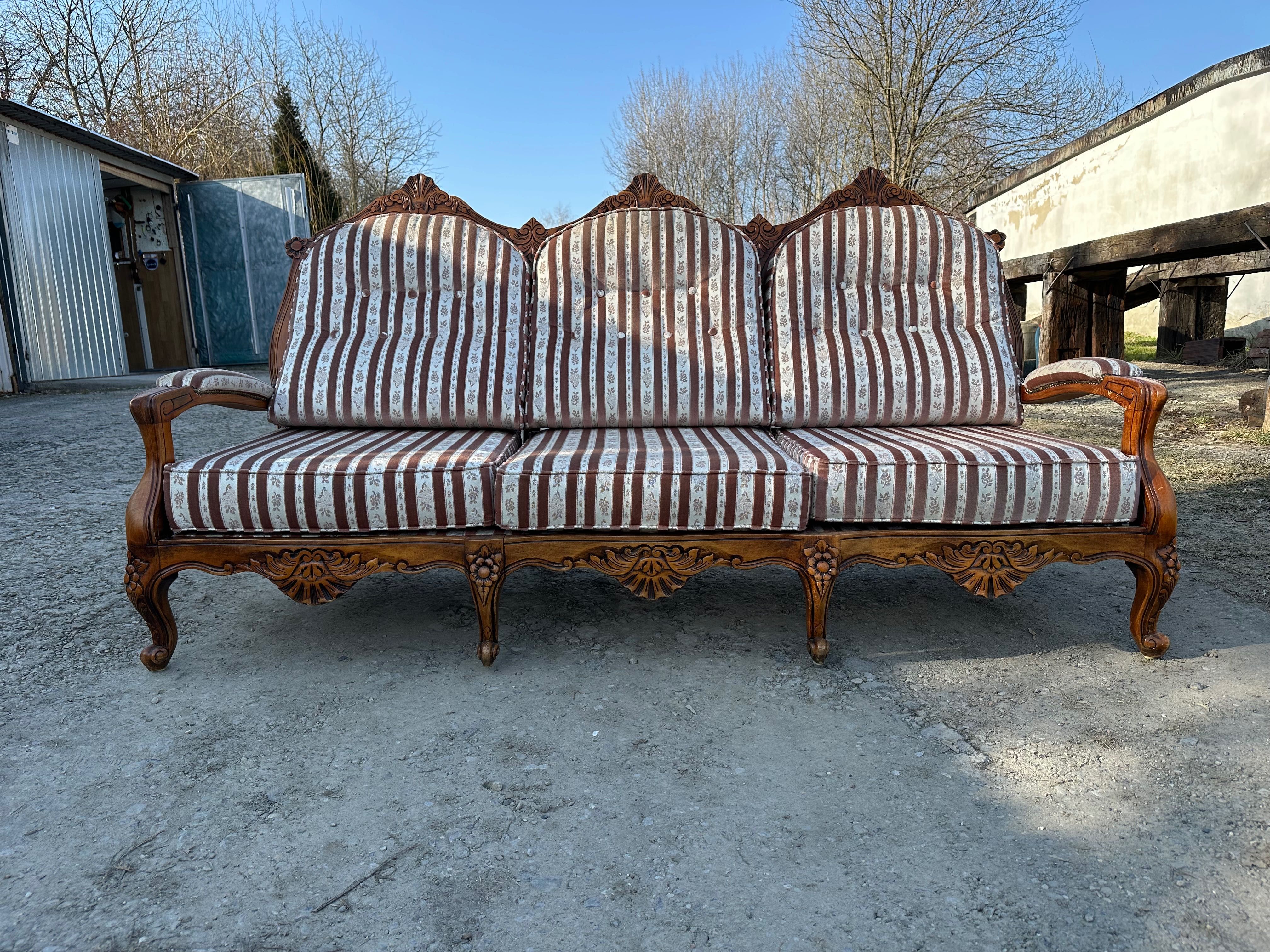 Stylowa sofa Ludwik XV ręcznie rzezbiona, lite drewno