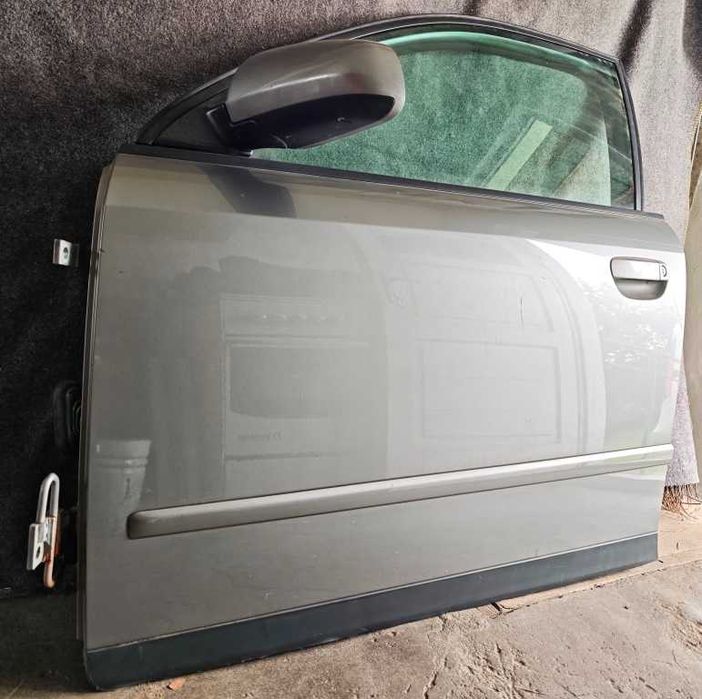 Drzwi lewy przód audi a4 b6 kombi kompletne kolor LY7Q