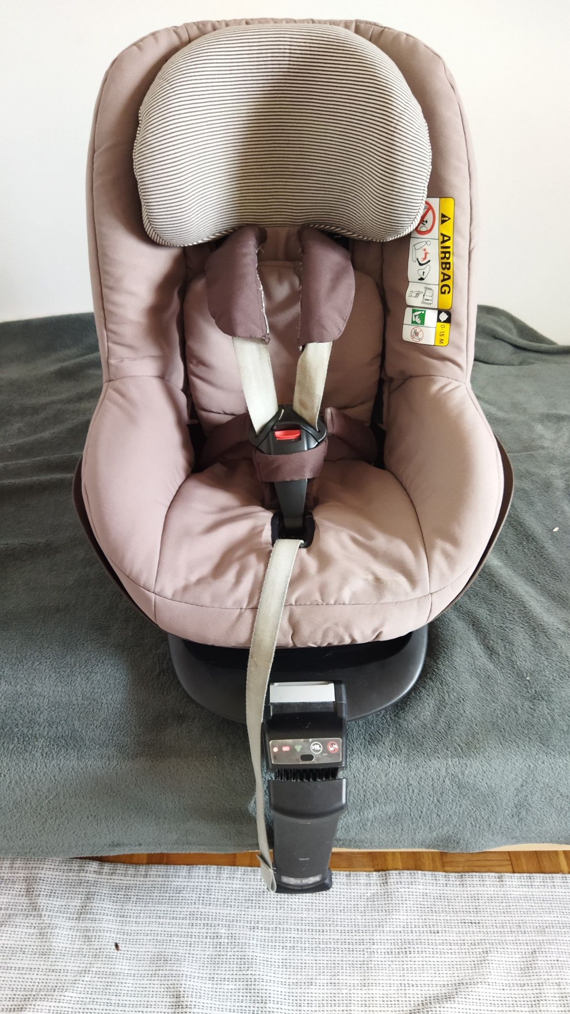 Fotelik samochodowy Maxi Cosi 2 way Pearl z bazą 2 way fix