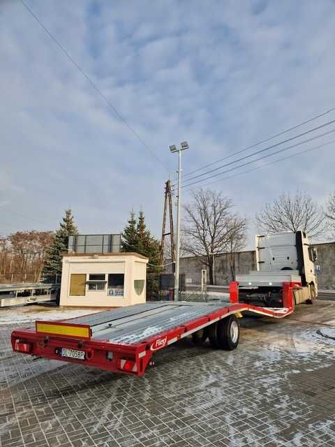 Naczepa , laweta do transportu ciągników siodłowych  ,   wynajem ,
