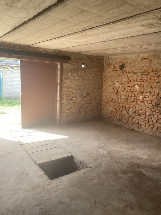 Продам капітальний гараж можливо під бізнес