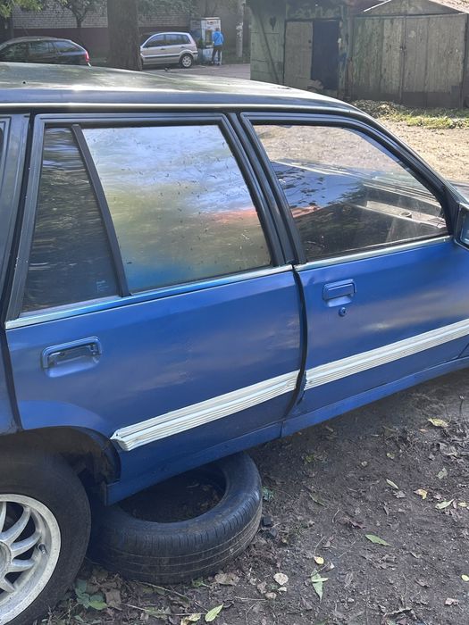 Опель рекорд е2 Opel rekord e2