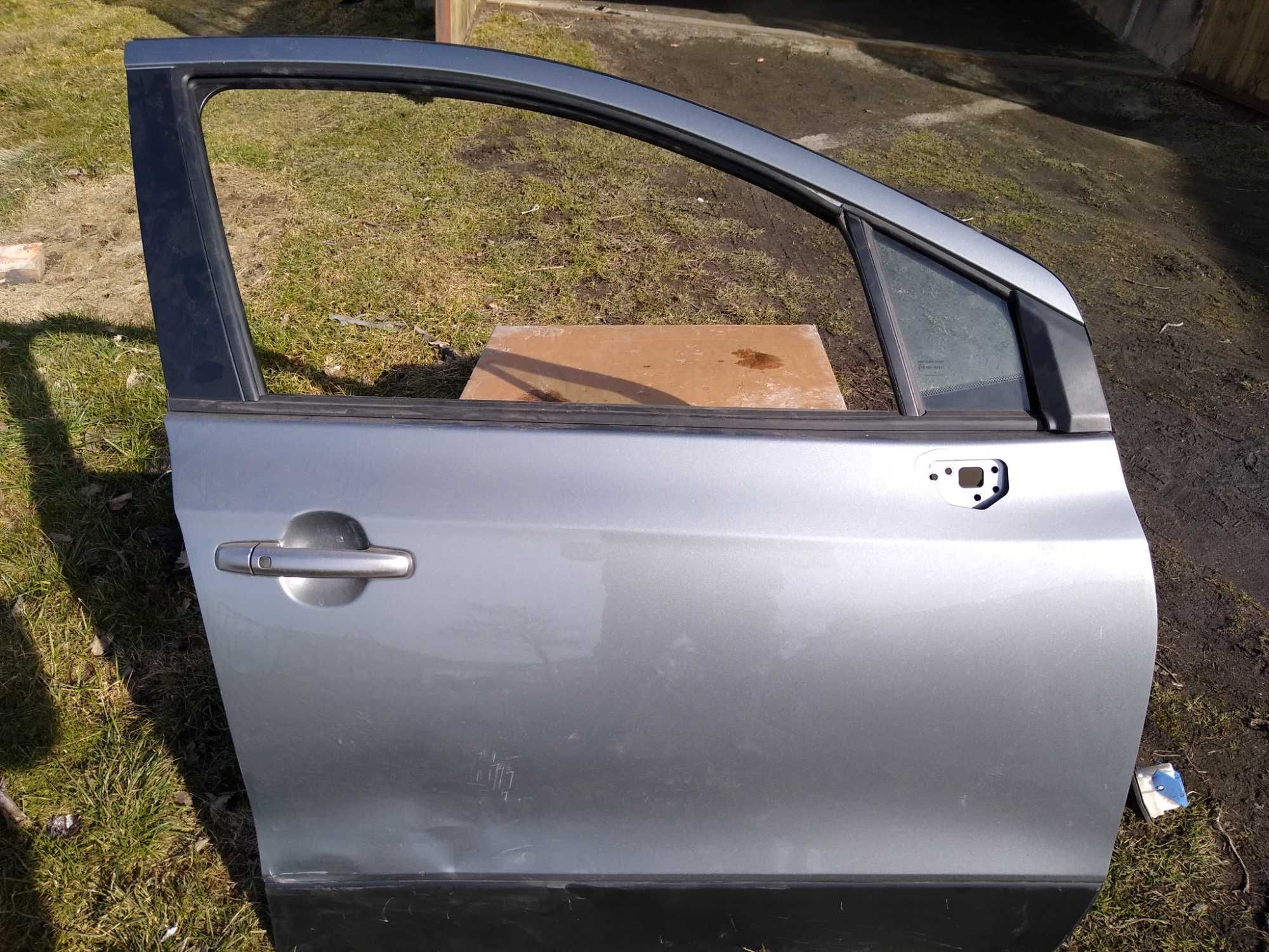 SUZUKI SX 4 CROSS   drzwi prawa strona