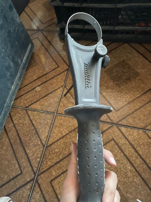 Makita punho batente