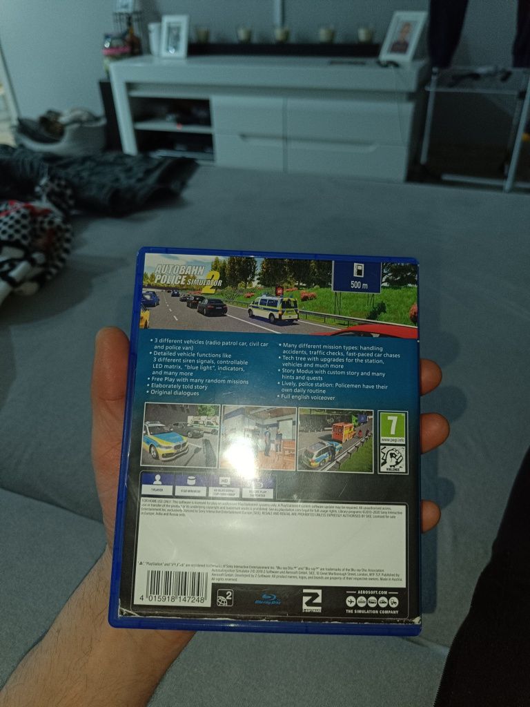 Gra na PS4 symulator police