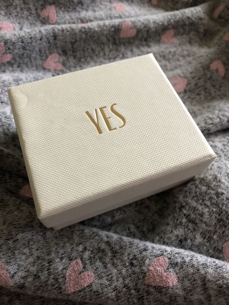 Pudełko Yes na biżuterię