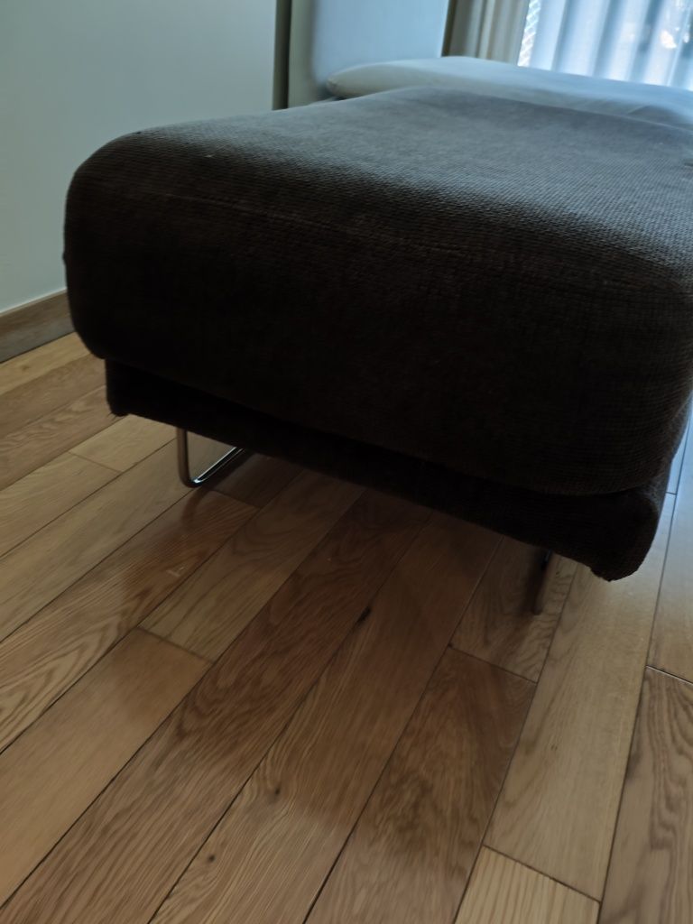 Pousa pés ikea. .