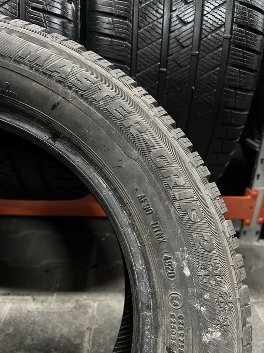 Шини,Резина,Пара,Зима 185/60/15 84T Semperit Master-Grip 2