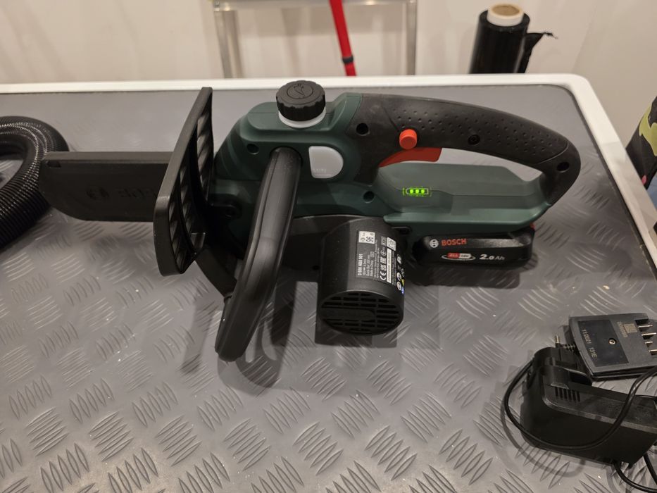 Piła na aku 18v chain saw