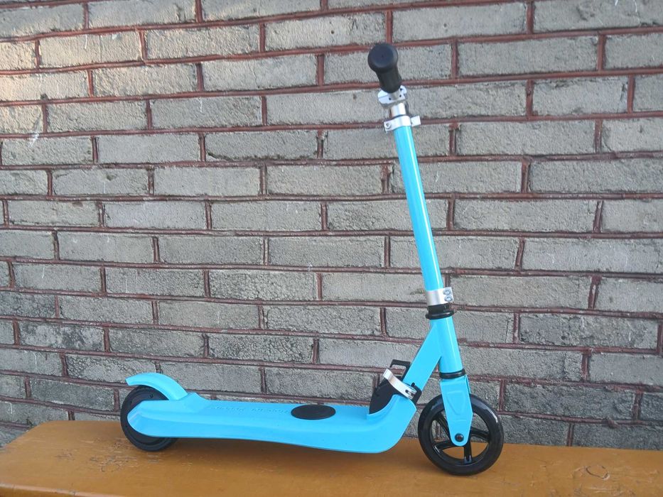 Hulajnoga elektryczna uszkodzona