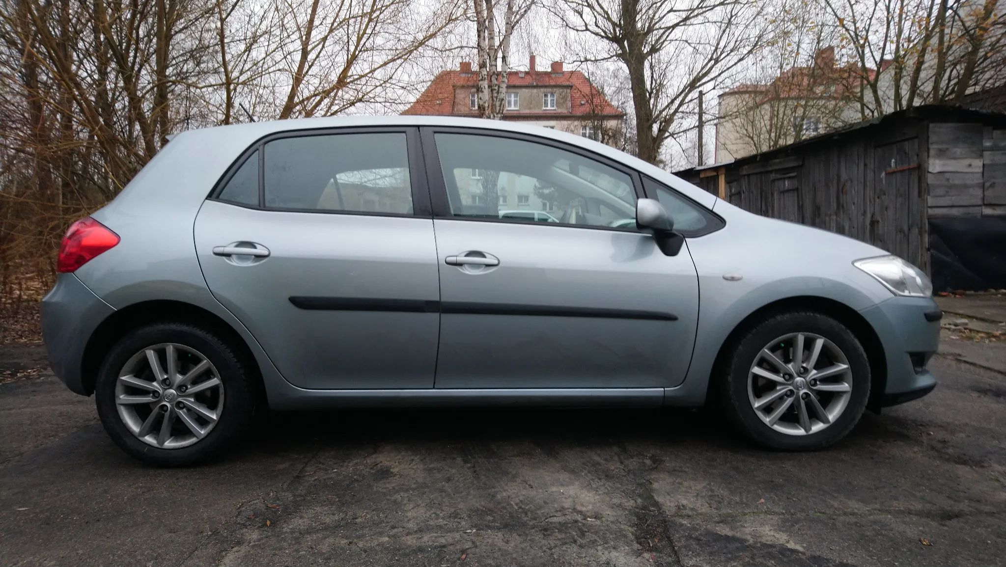 Toyota Auris D-4D 2.0 126 KM 2009 klima automatyczna alufelgi
