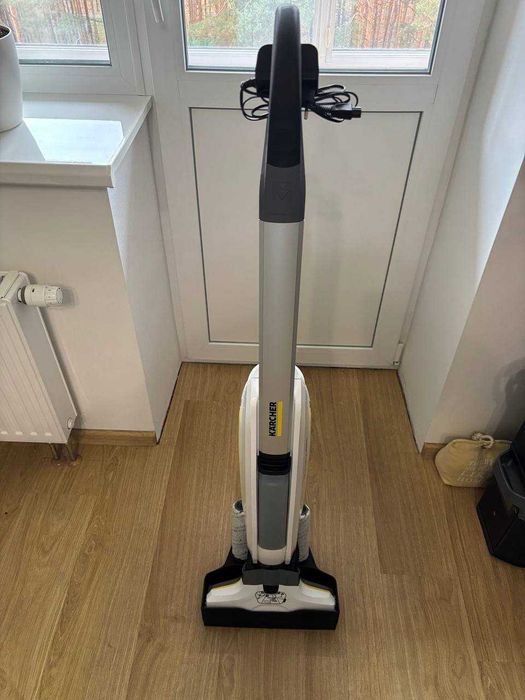 Миючий пилосос Karcher FC 5 Cordless Premium