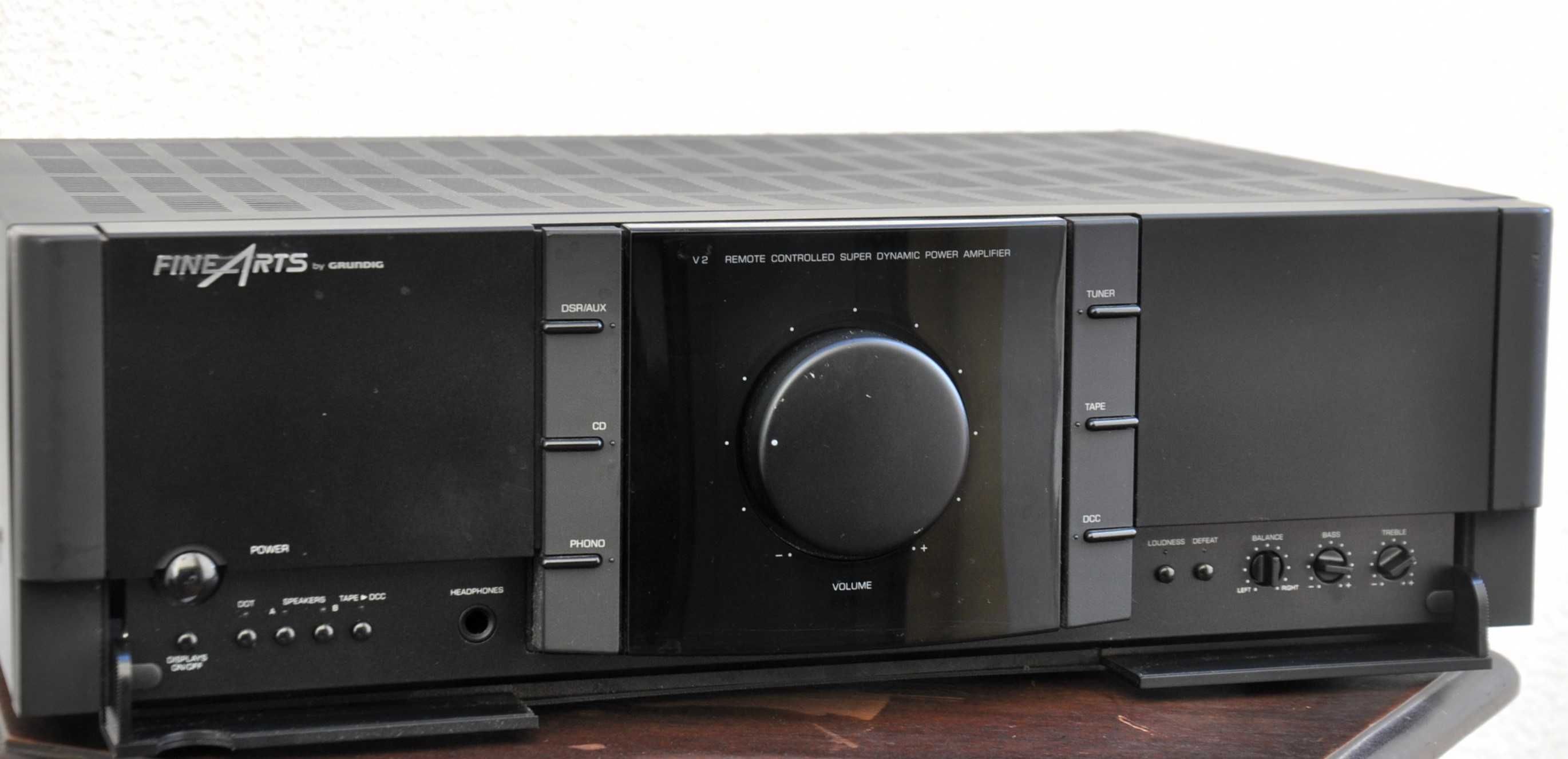 Amplificador Integrado Grundig Fine Arts  V2