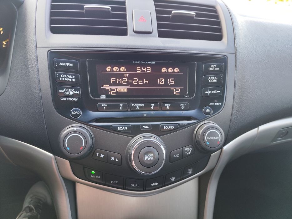 Продам Хонда аккорд гибрид