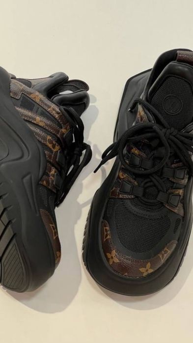 Шкіряні кросівки преміум сигменту LV