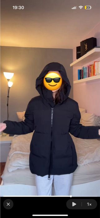 Kurtka puchowa z wypełnieniem  syntetycznym damska Outhorn - Czarna XS