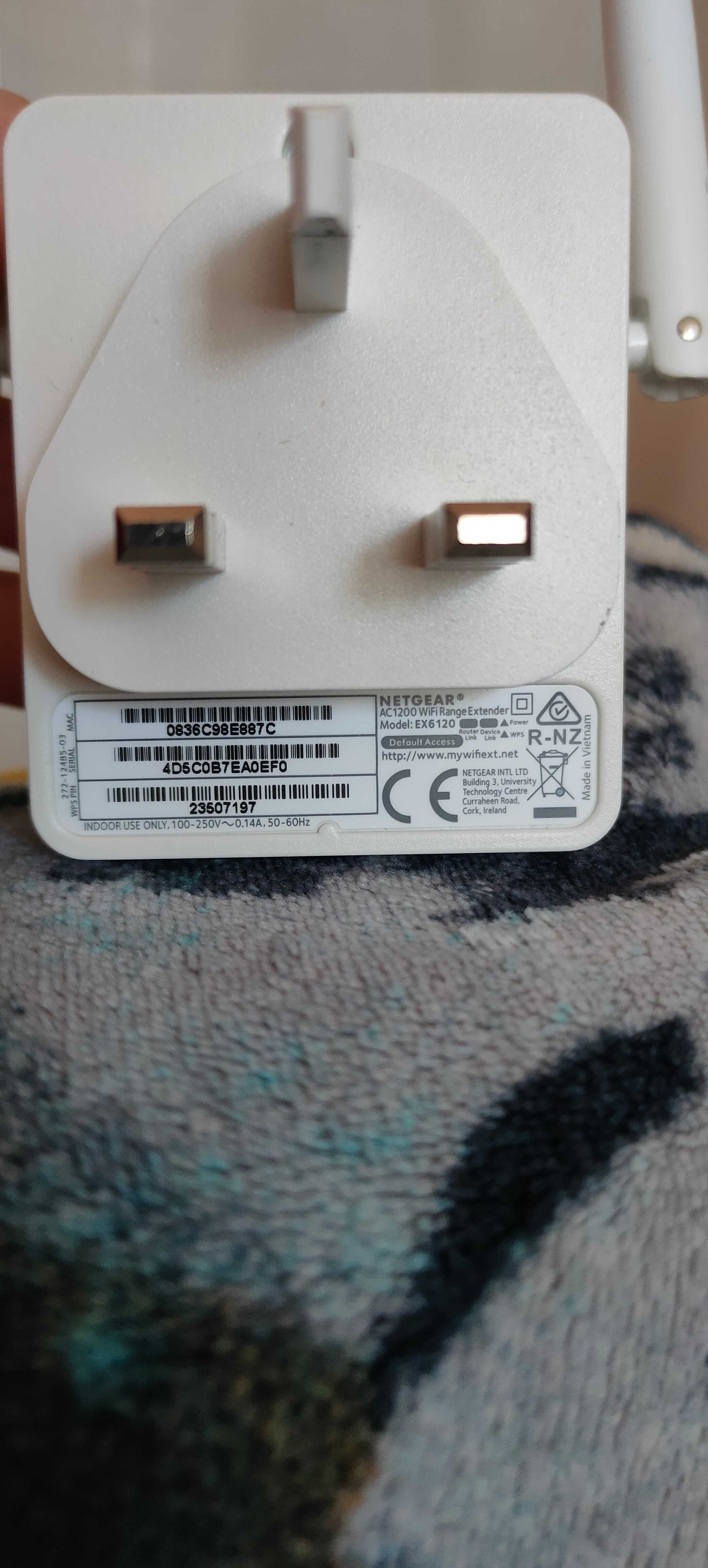 розширювач Wi-fi Netgear EX6120