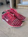 Продам жіночі кросівки Nike  40р