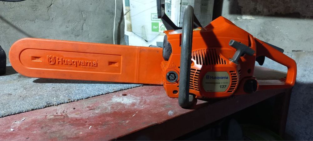 Бензопила Husqvarna