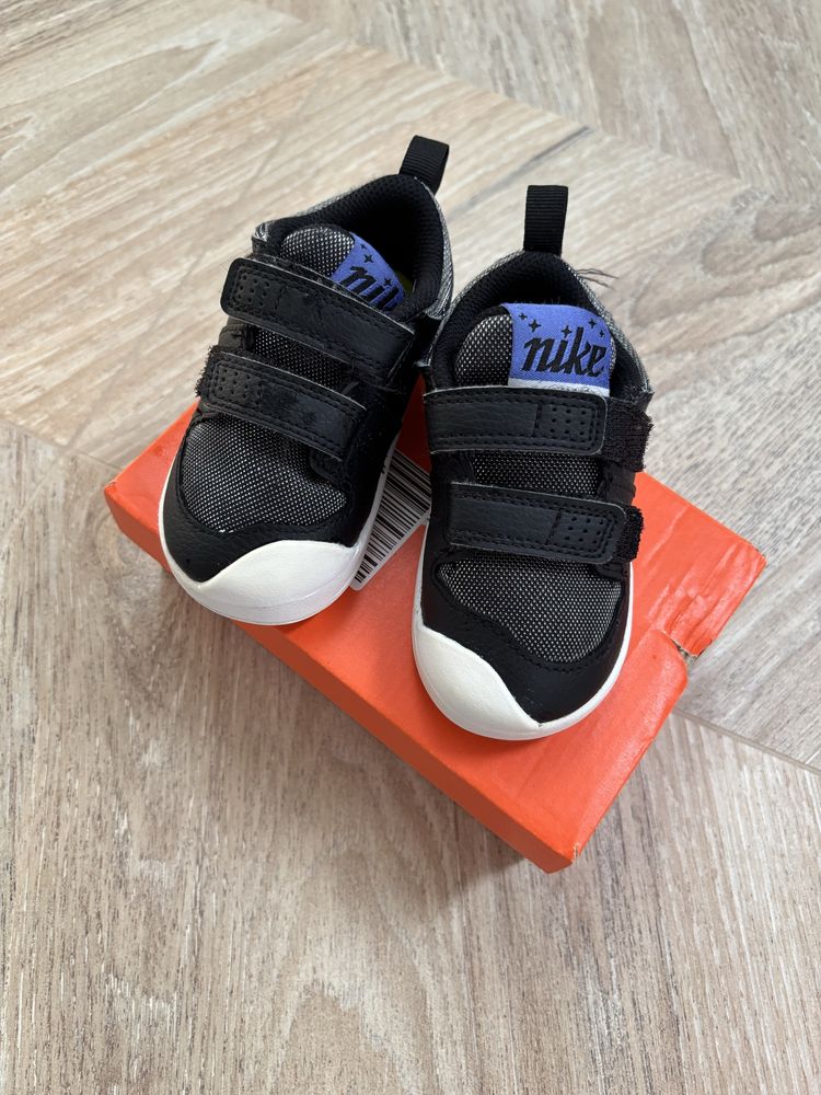 Adidasy r.22 NIKE Pico 5