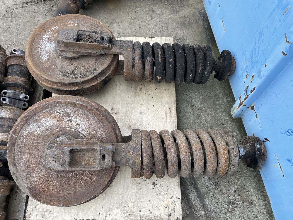 Koło napinające do koparki komatsu PC 228