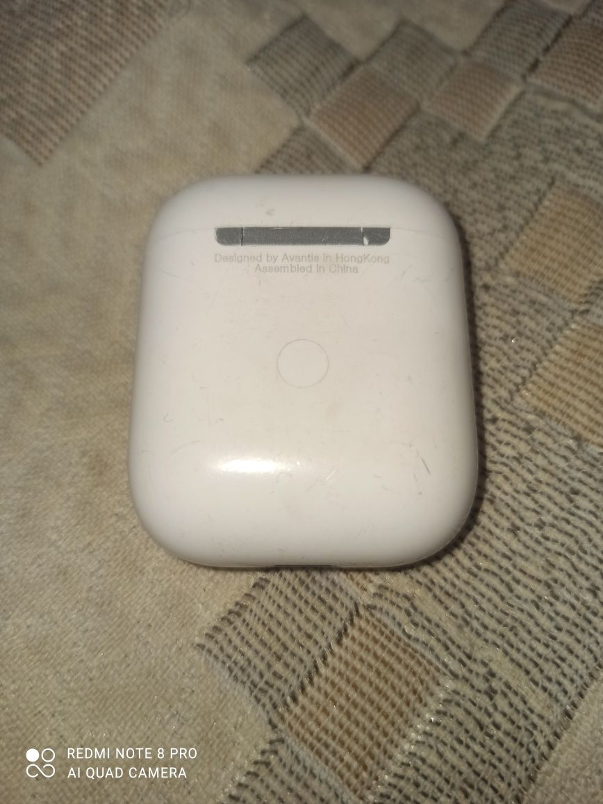 продам кейс/футляр AirPods 2