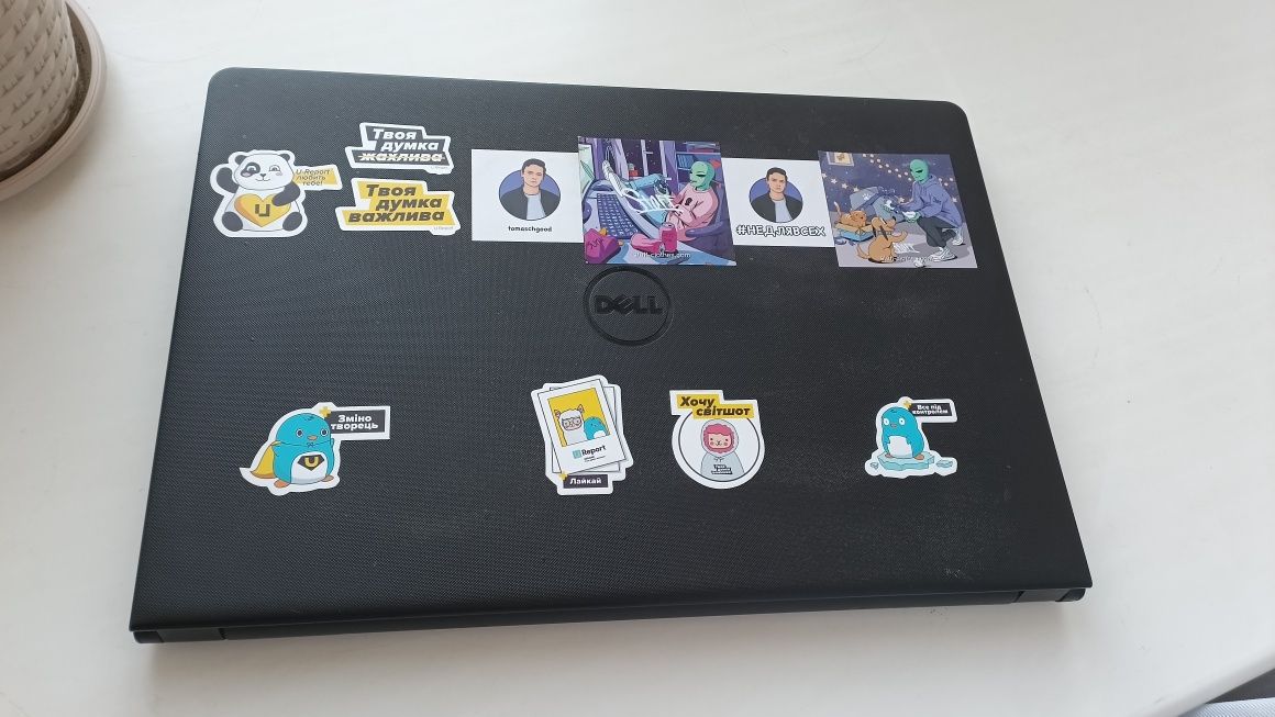 Dell (4 ядра/ RAM 8 Гб/ SSD 120 Гб/ батарея 3 год/ відео 1 Гб