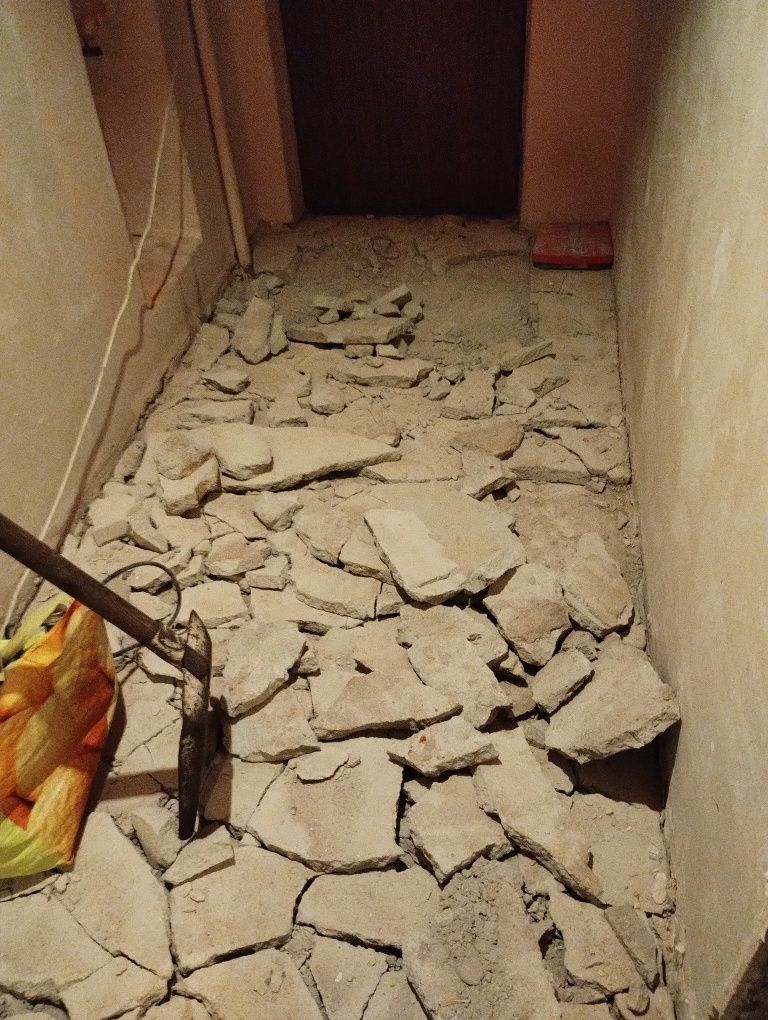 Skuwanie płytek tynków posadzek