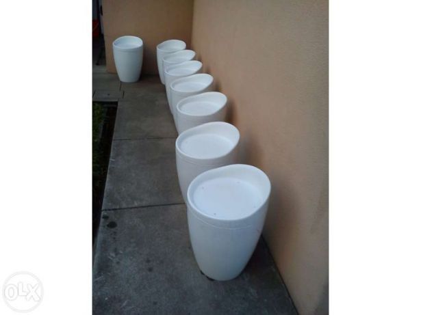 Bancos elegantes de Interior e exterior vintage desing space age