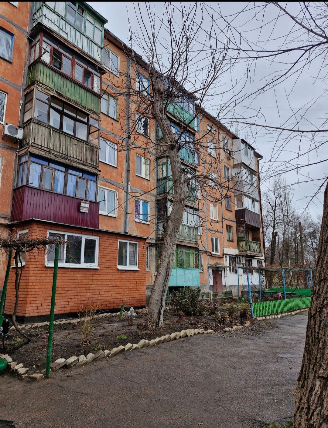 Продаж 3-х кімнатної квартири. Вул. Кропивницького. 20 квартал.