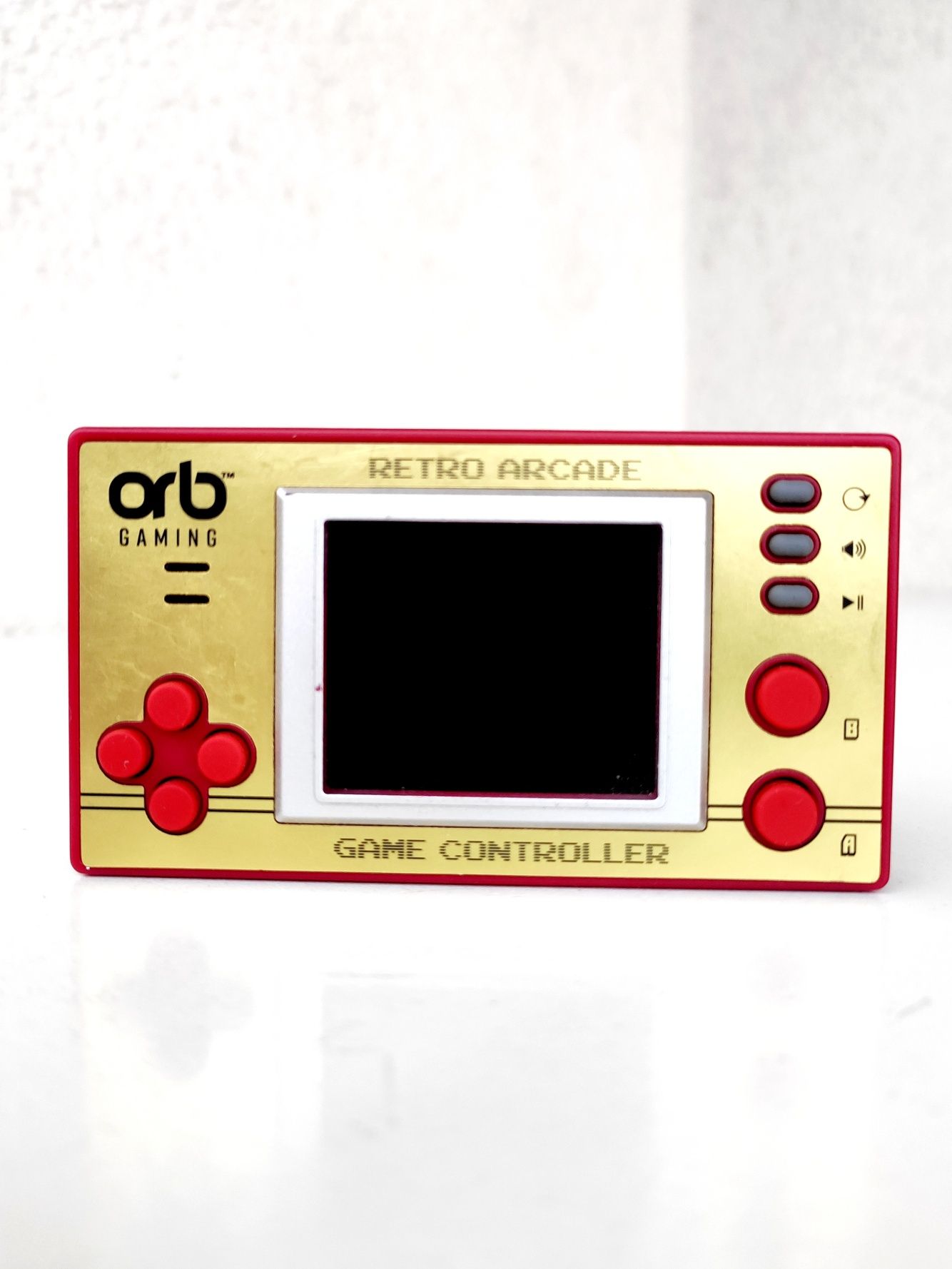 Mini Retro Games Console.