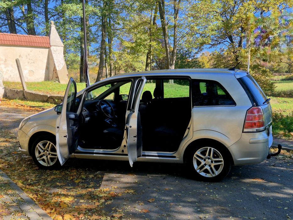 Opel zafira 1.8 B+lpg/2007r/7-miejsc/hak/Butla na 10 lat