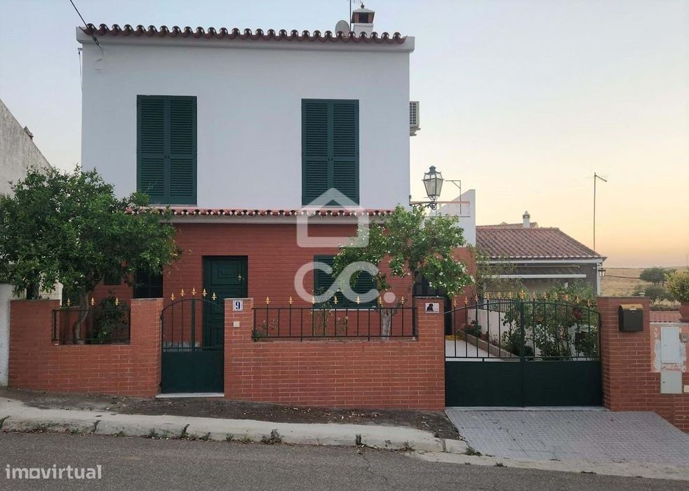 Moradia T3 na Granja (Mourão - Alentejo)